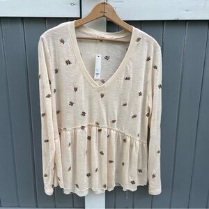 Francesca's Collections‎ Beige Floral V-Neck Knit Top NWT